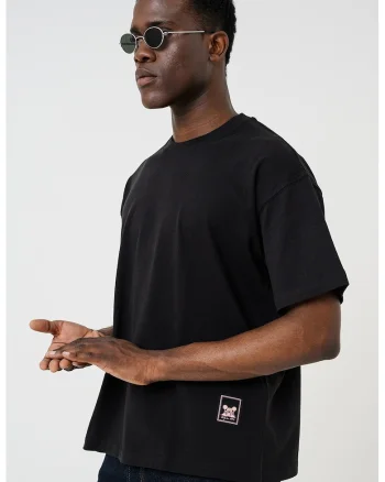Tricou din bumbac organic cu imprimeu pe partea din spate, Negru
