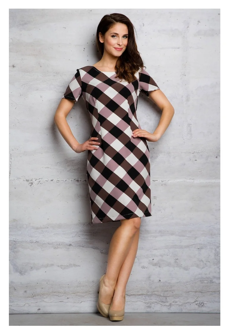 Rochie De Dama,  Model Evazat In Carouri, Marimea M, Maro, 95% Poliester 5% Elastan, Rochie Midi Cu Maneca Scurta, Rochii Elegante Office, Tinuta De Zi Luxoasa, Croiala Feminina Rafinata, Fabricata In Polonia, Design Modern Si Premium