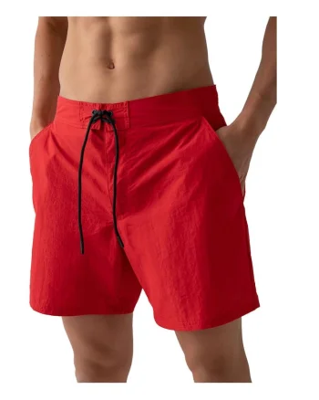 Costum de baie  rosu, talie elastica cu snur reglabil, doua buzunare laterale, 100% poliester