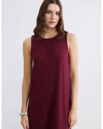 Rochie midi cu croiala dreapta si model uni, Visiniu