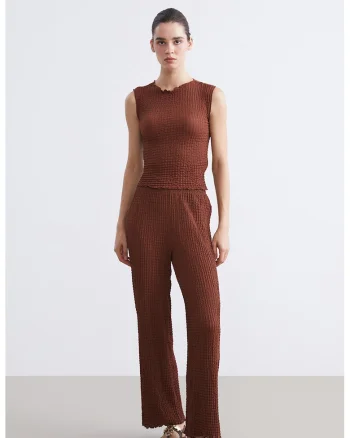 Bluza texturata fara maneci, Maro scortisoara