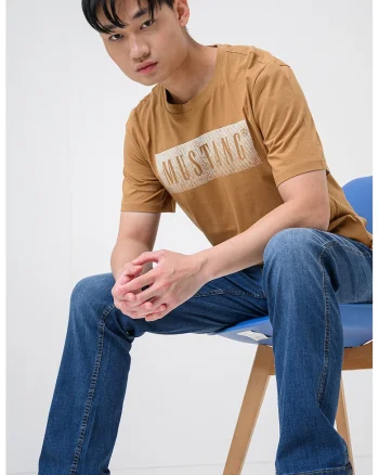 Tricou cu decolteu la baza gatului si imprimeu logo Austin, Maro camel
