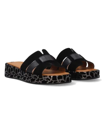 Papuci din piele intoarsa si piele