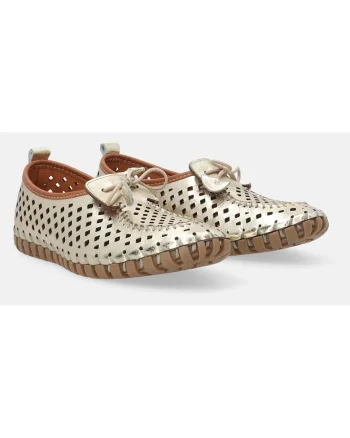 Pantofi cu talpa joasa din piele cu perforatii