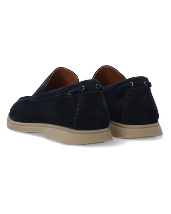 Pantofi loafer din piele intoarsa cu detaliu metalic la spate