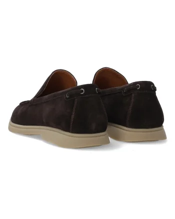 Pantofi loafer din piele intoarsa cu detalii metalice la spate