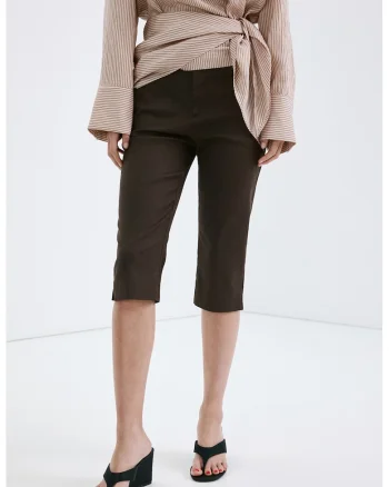 Pantaloni slim fit capri din amestec de in, Maro