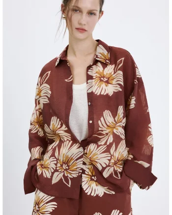 Camasa supradimensionata din amestec de lyocell cu model floral, Rosu stins/Bej deschis