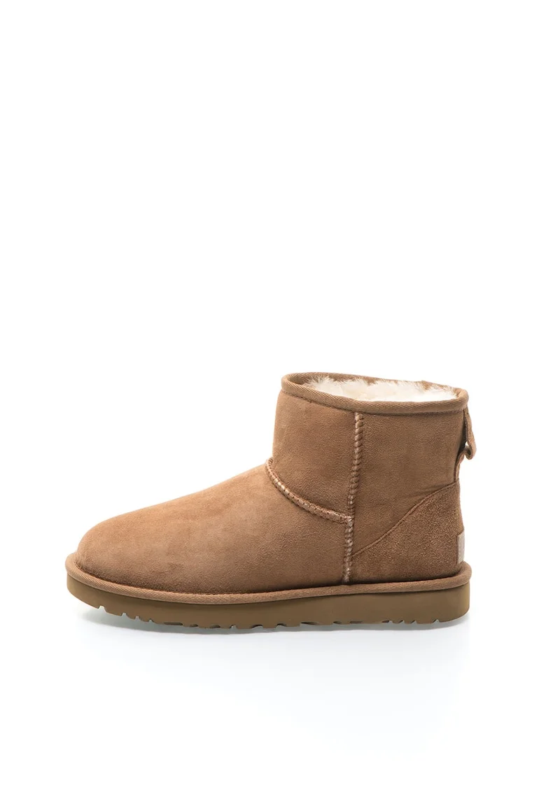 Cizme scurte maro camel de piele intoarsa Classic Mini II