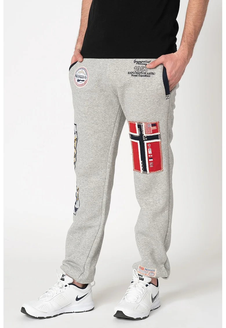 Pantaloni de trening cu aplicatii logo Myer, Rosu/Gri melange/Bleumarin