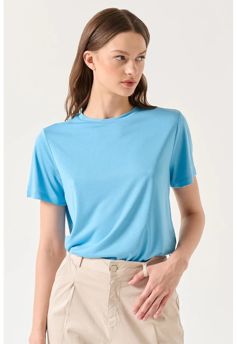Tricou cu decolteu la baza gatului, din amestec de modal Stiziano, Albastru pastel
