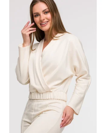 Bluza cu decolteu petrecut,