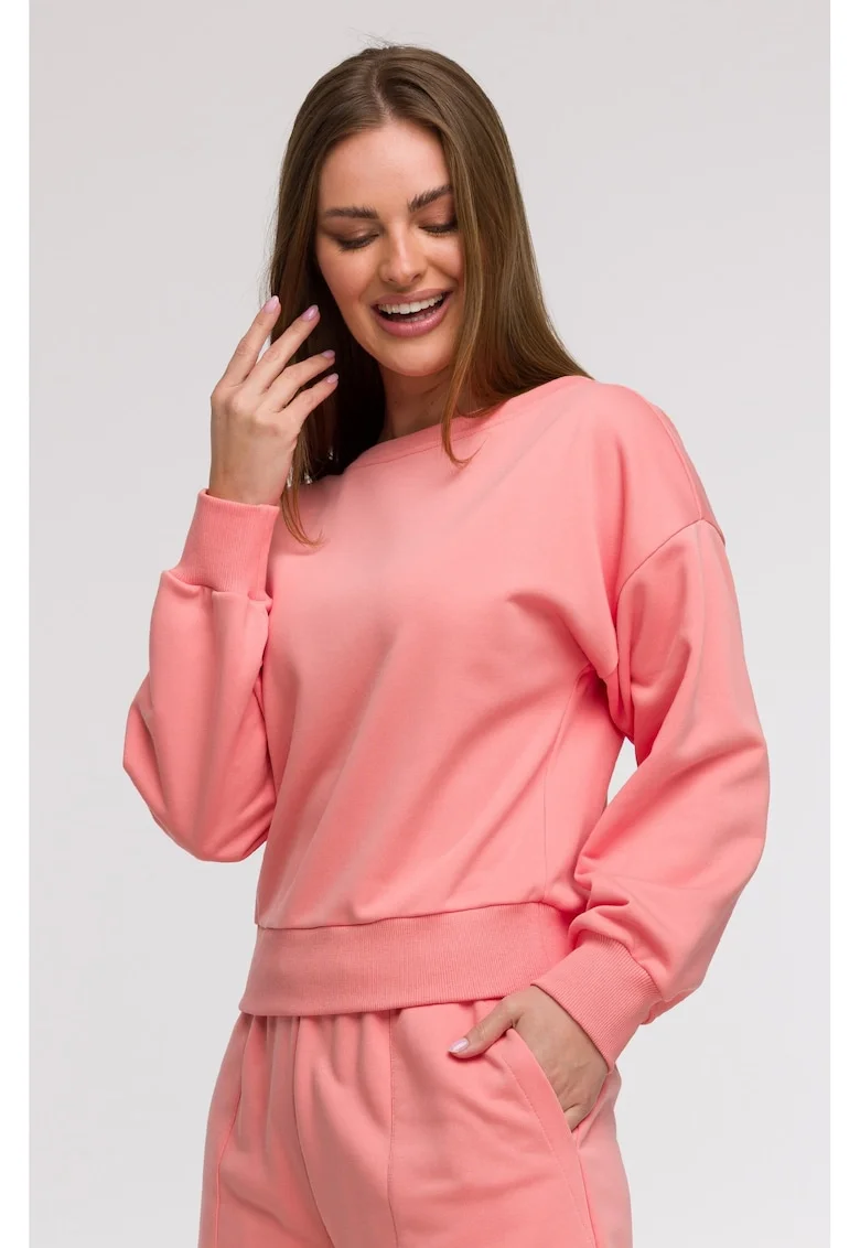 Bluza cu spatele decupat,