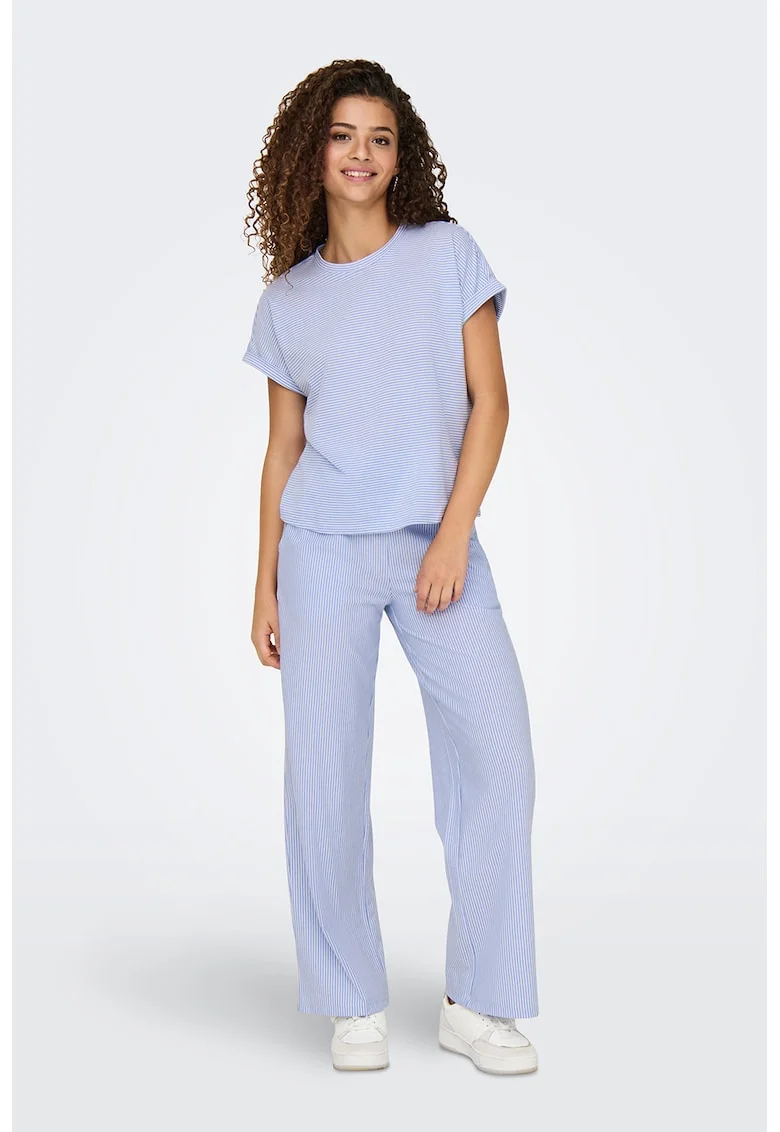 Tricou cu decolteu la baza gatului si model in dungi, Albastru pastel
