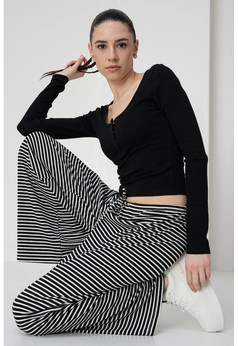 Bluza uni cu decolteu rotund, Negru