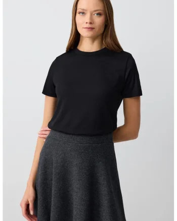 Tricou striat cu decolteu la baza gatului, Negru