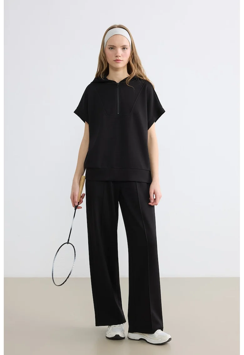 Pantaloni de trening cu croiala dreapta si banda elastica in talie, Negru