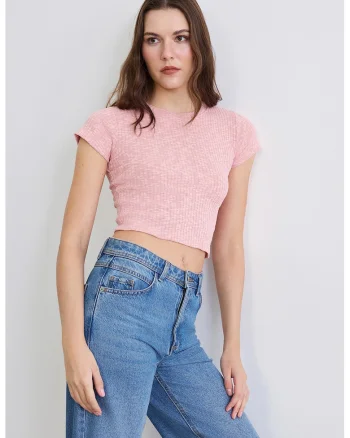 Tricou crop cu decolteu la baza gatului, Roz deschis