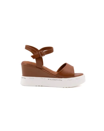 Sandale wedge din piele ecologica cu catarama, Caramel