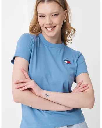 Tricou cu decolteu la baza gatului si logo