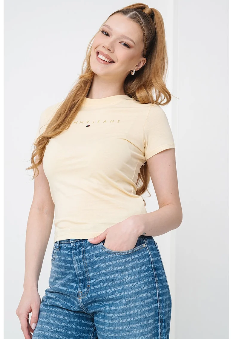 Tricou cu decolteu la baza gatului si imprimeu logo