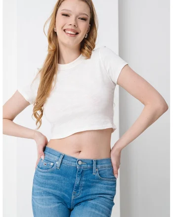 Tricou crop cu decolteu la baza gatului, Alb fildes