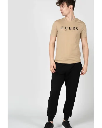 Tricou cu logo si decolteu la baza gatului,