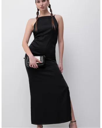 Rochie satinara cu slit lateral Chigo, Negru