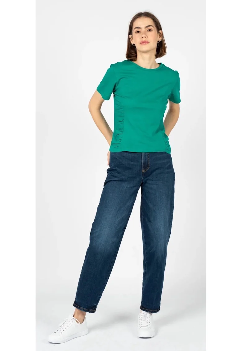 Tricou slim-fit cu decolteu la baza gatului,