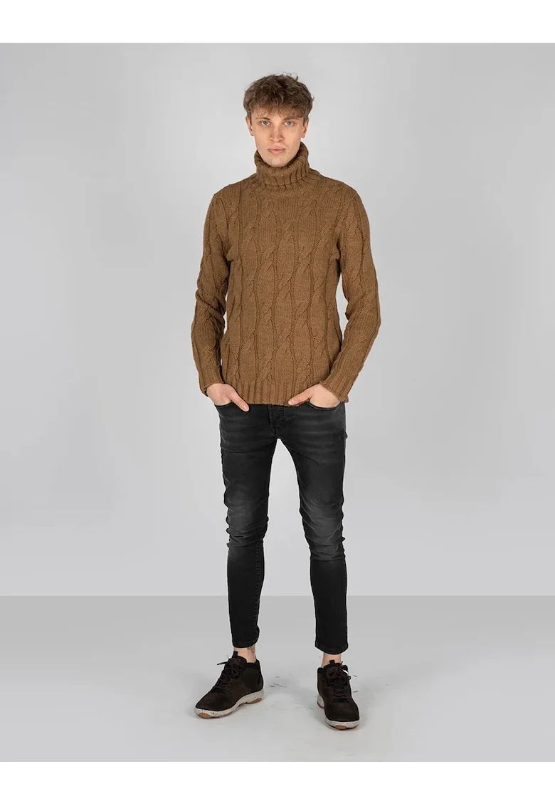 Pulover Cu Guler Inalt,