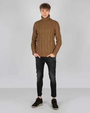Pulover Cu Guler Inalt,