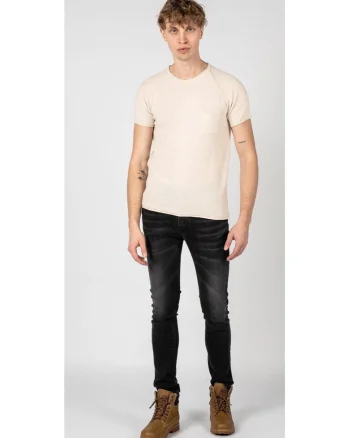 Tricou Cu Decolteu La Baza Gatului,