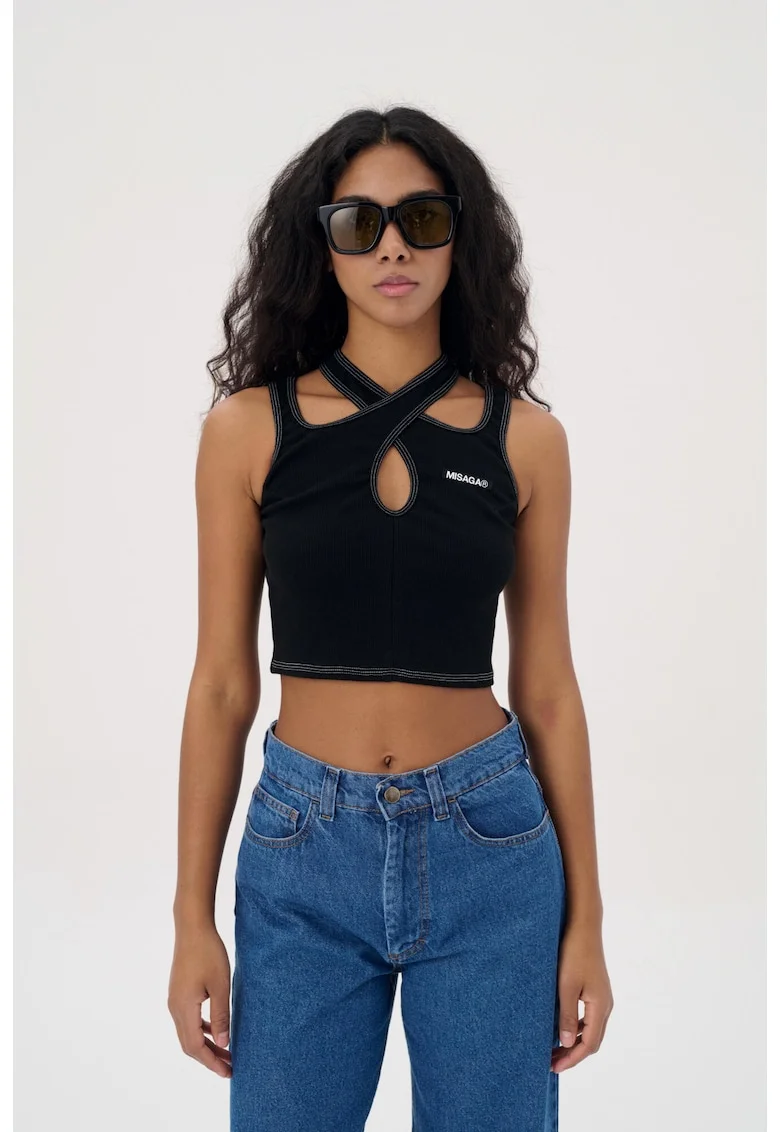 Top crop cu decupaje