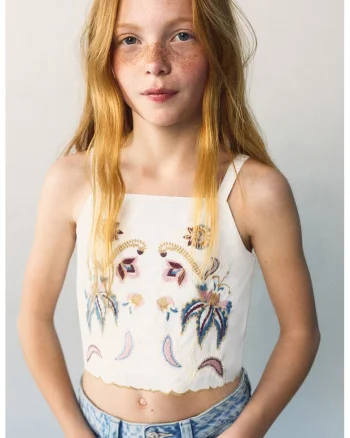 Tricou crop cu detalii brodate, Albastru prafuit/Violet prafuit/Alb murdar