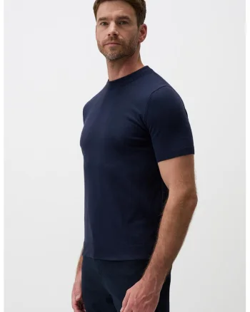 Tricou uni cu decolteu la baza gatului