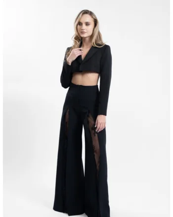 Pantaloni evazati cu insertii din dantela Chantilly -