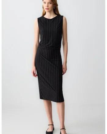 Rochie cambrata cu dungi, Negru