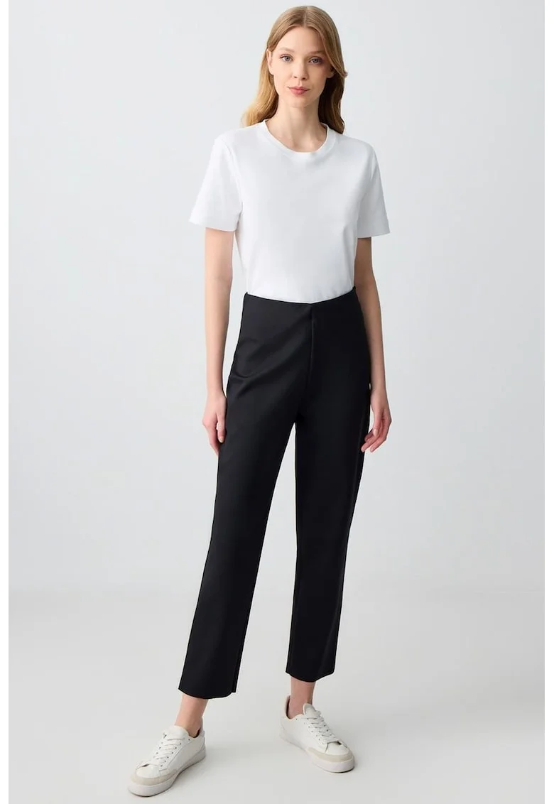 Pantaloni crop conici, Negru