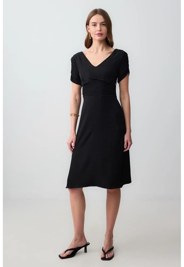 Rochie cu decolteu in V si maneci scurte, Negru