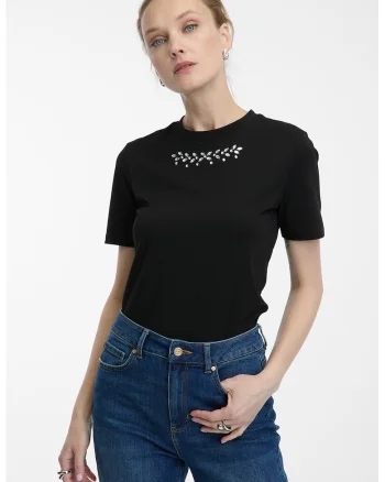 Tricou din amestec de bumbac cu decoratiuni in zona decolteului, Negru