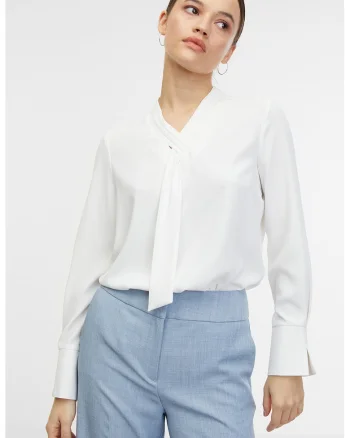 Bluza cu cravata, Alb
