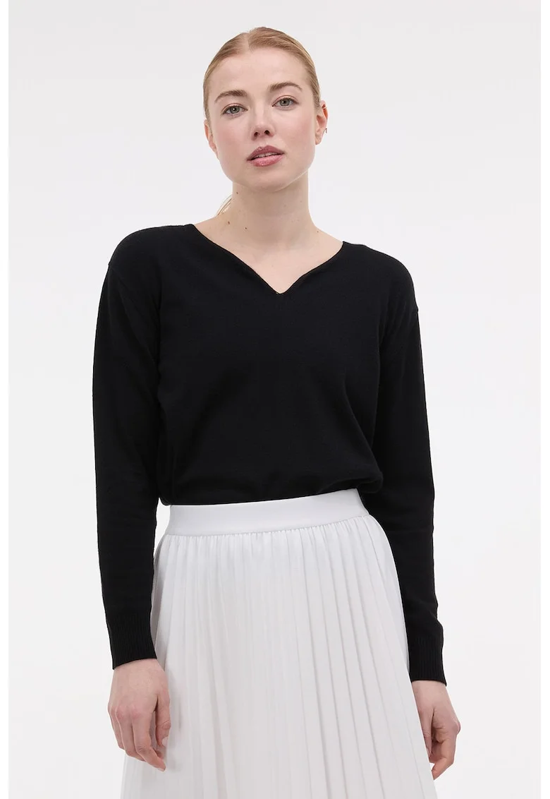 Pulover tricotat fin cu decolteu in V, Negru