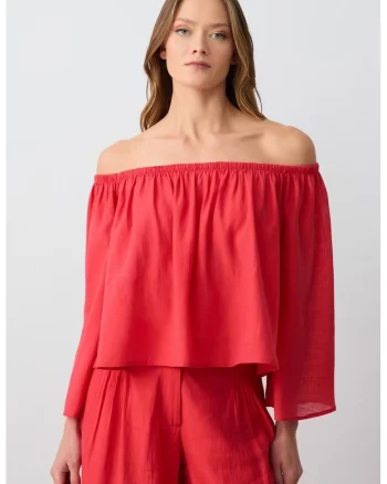 Bluza lejera cu decolteu pe umeri, Rosu vermillion
