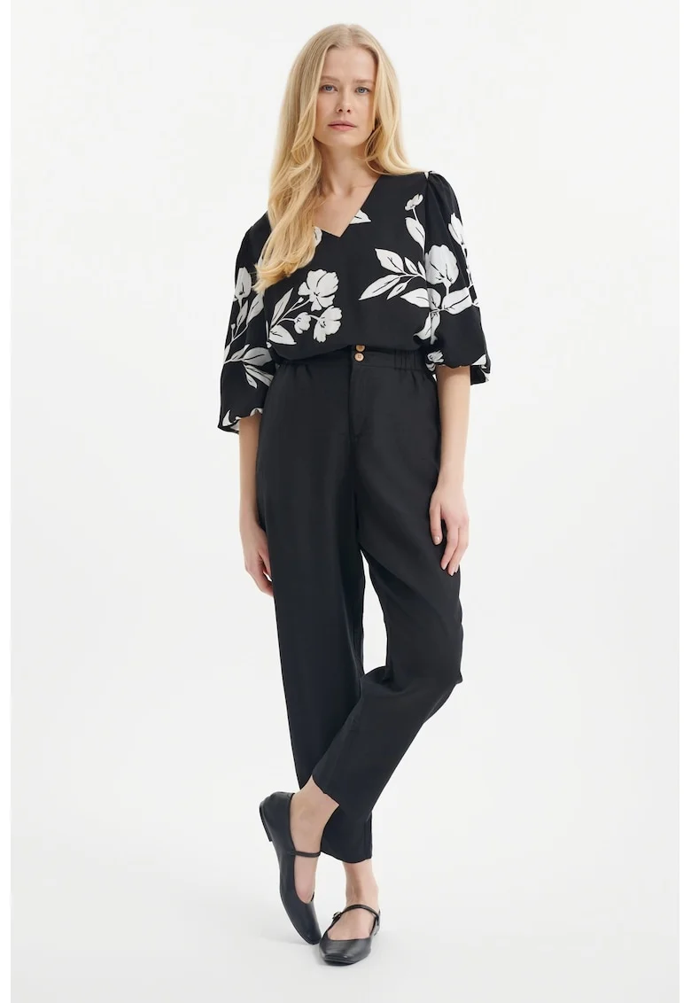 Pantaloni crop din amestec de in cu pliuri, Negru