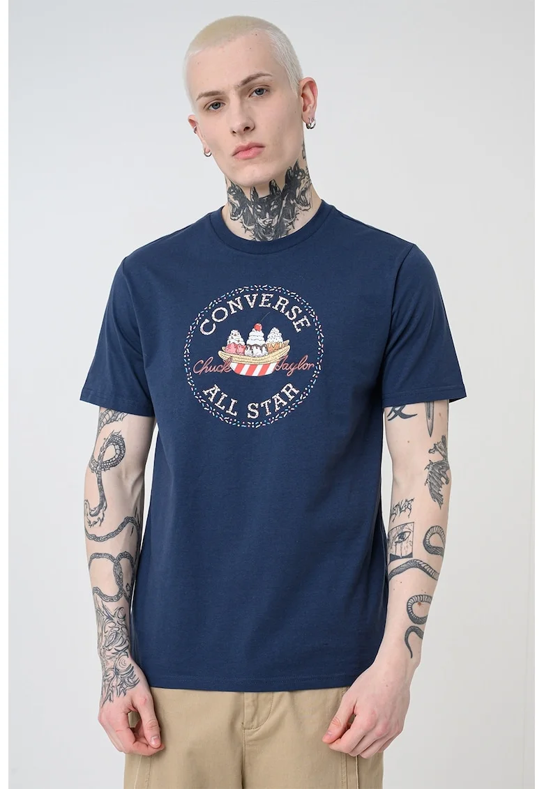 Tricou cu imprimeu grafic si decolteu la baza gatului, Rosu/Bleumarin