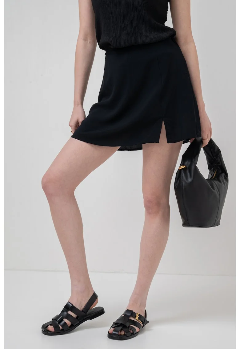 Pantaloni scurti cu model 2in1 si talie inalta, Negru