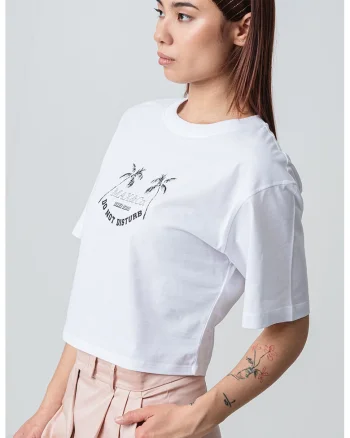 Tricou crop cu imprimeu text Babele, Alb optic