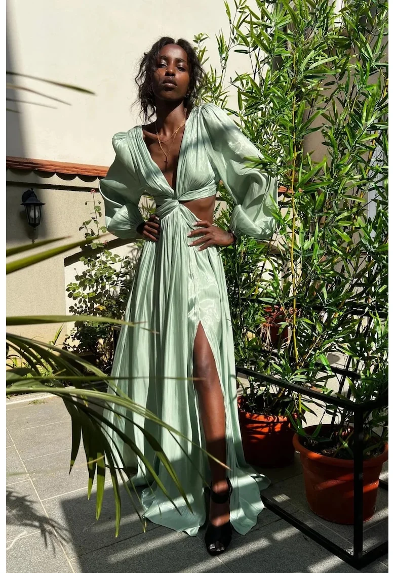 Rochie evazata cu slit pe picior si decolteu adanc in V, Verde