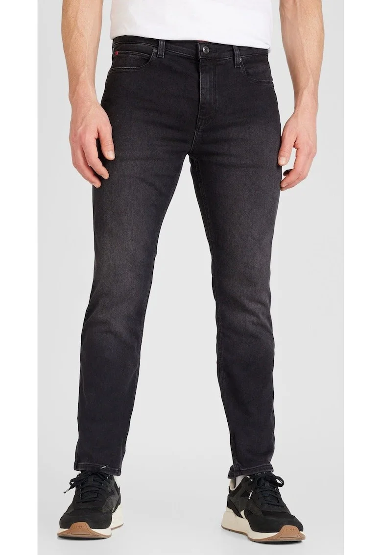 Blugi Slim Fit