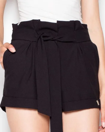 Pantaloni scurti dama  cu talie inalta, buzunare laterale, negru, poliester